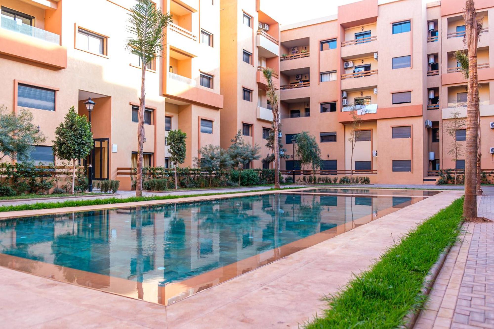 Modern Pres M-avenue With Balcony, Pool & Parking