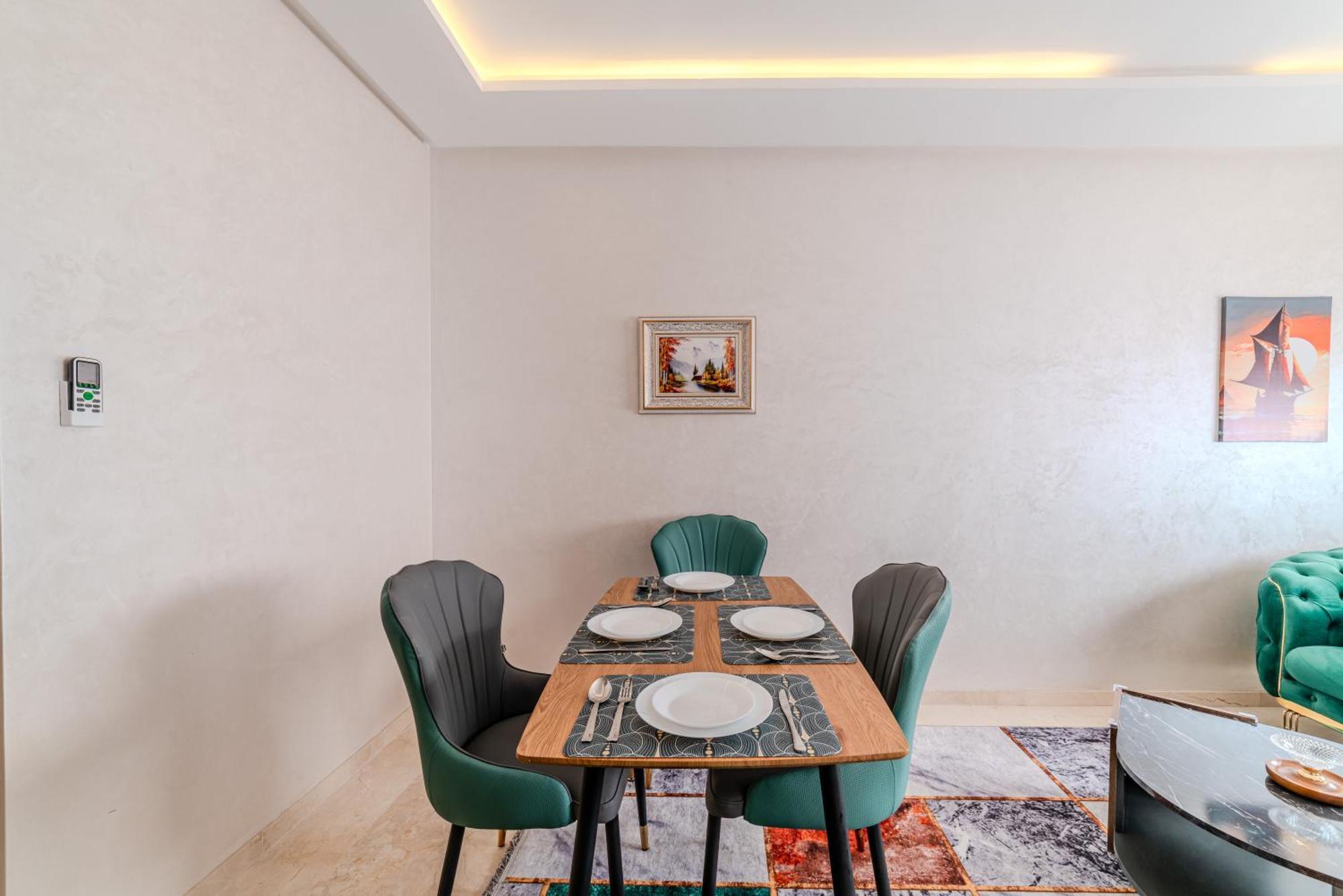 Modern Pres M-avenue With Balcony, Pool & Parking Appartement *