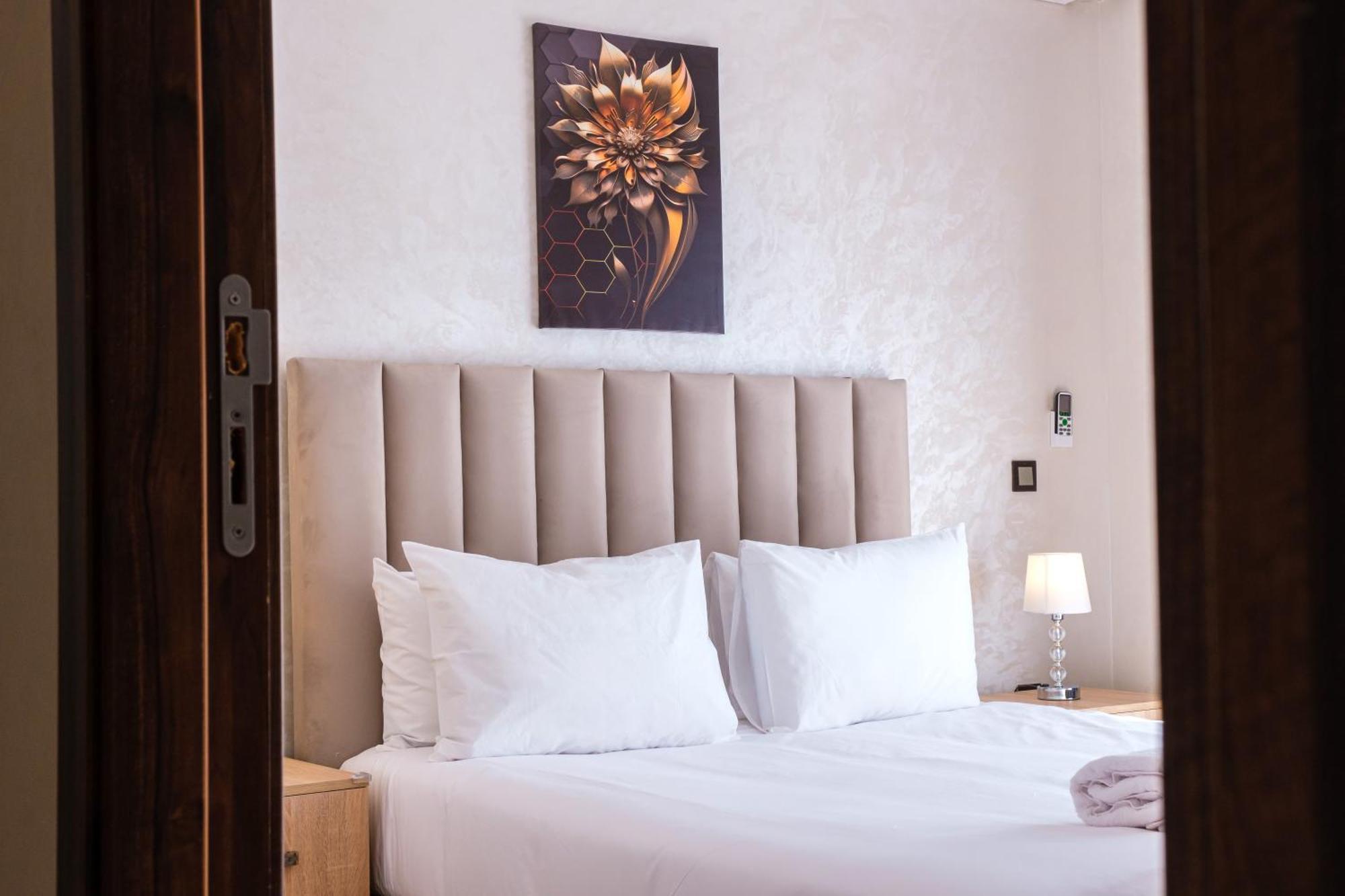 Modern Pres M-avenue With Balcony, Pool & Parking * Marrakesh