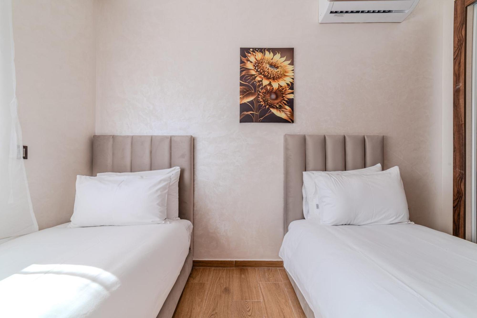 Modern Pres M-avenue With Balcony, Pool & Parking Appartement