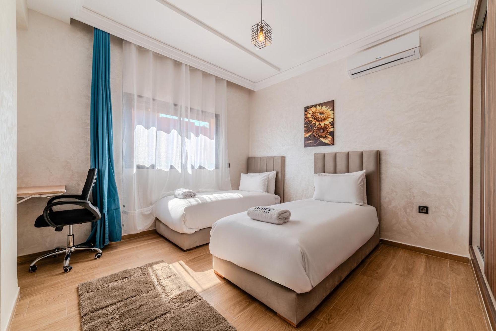 Modern Pres M-avenue With Balcony, Pool & Parking Appartement *